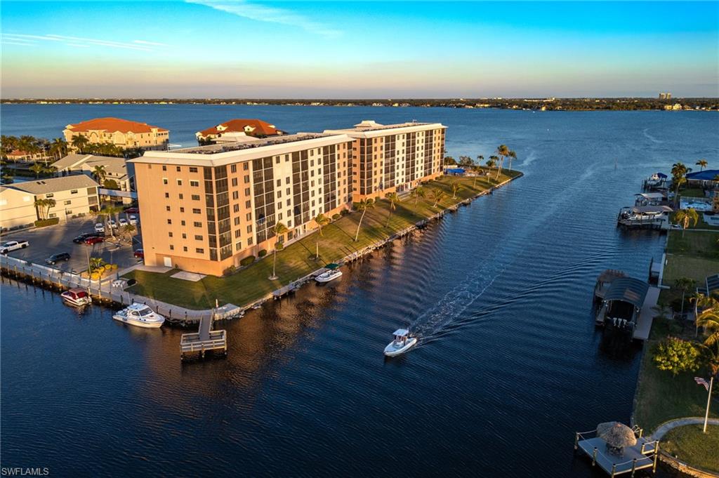 RIVER TOWERS CONDO - Residential