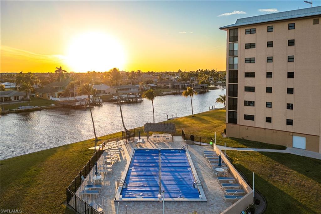 RIVER TOWERS CONDO - Residential