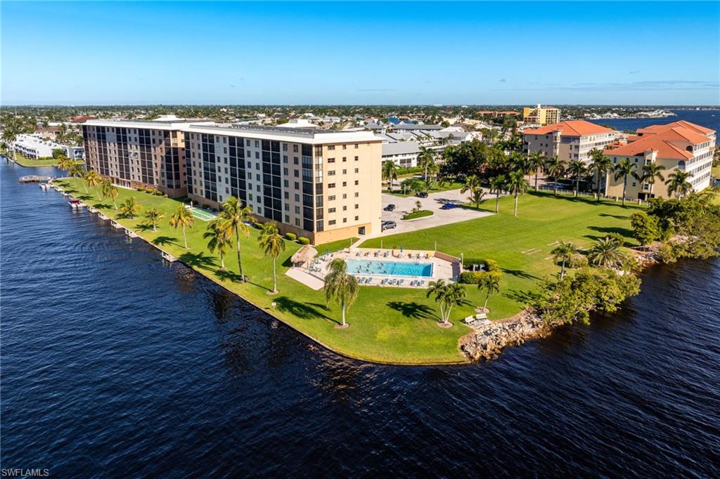 RIVER TOWERS CONDO - Residential