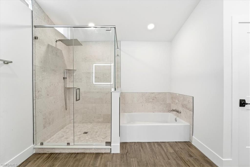 KELLY GREENS - Residential