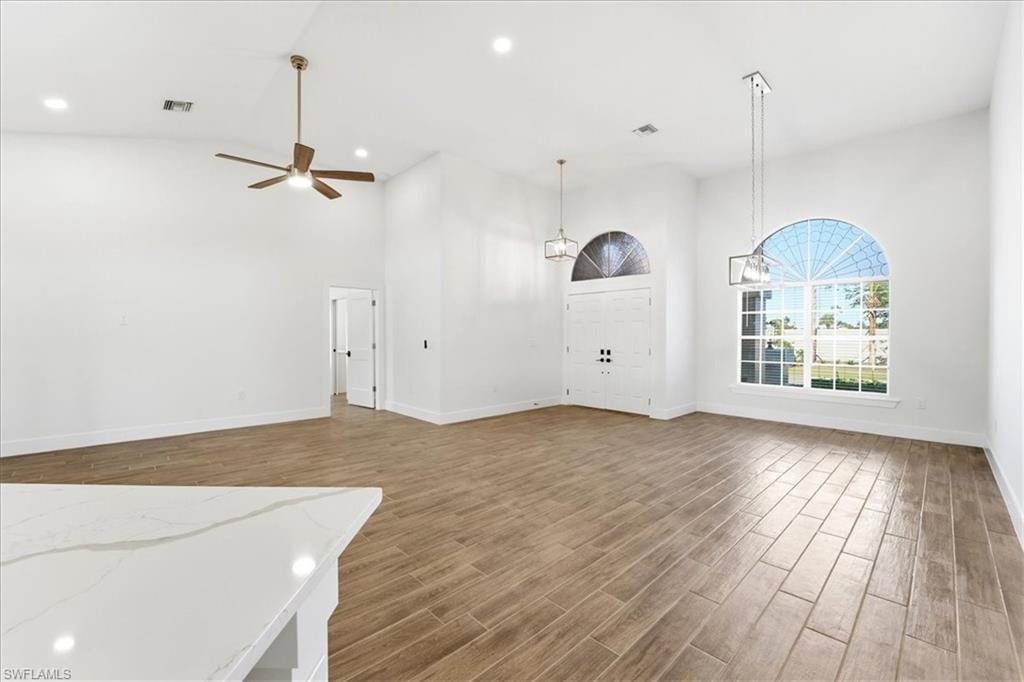 KELLY GREENS - Residential