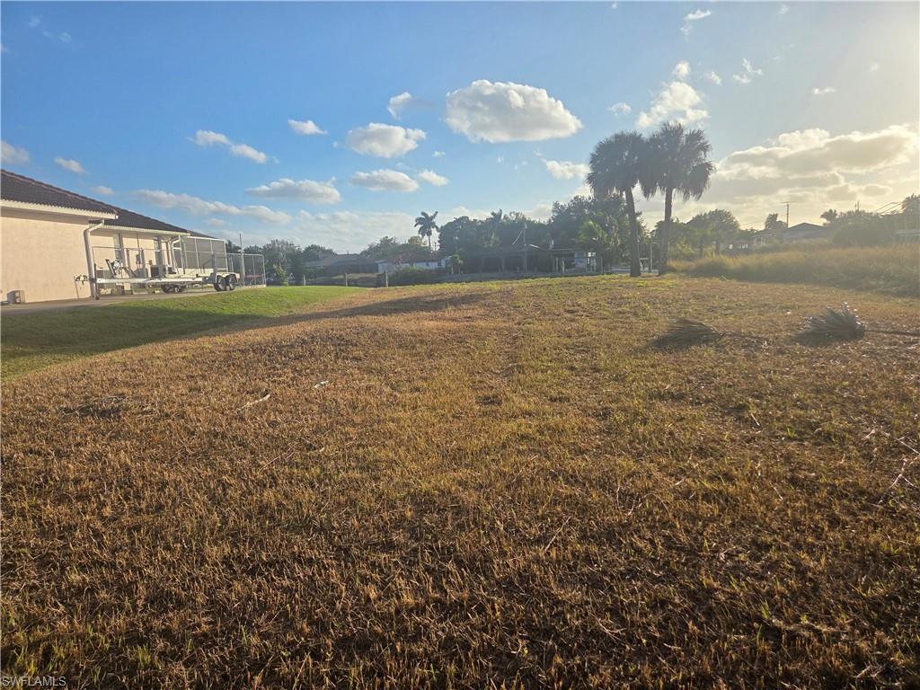 FORT MYERS SHORES - Land