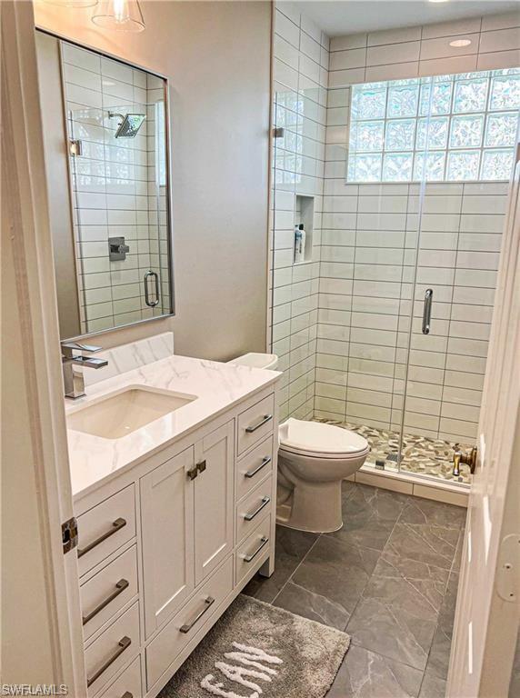 LONGLAKE - Residential Lease