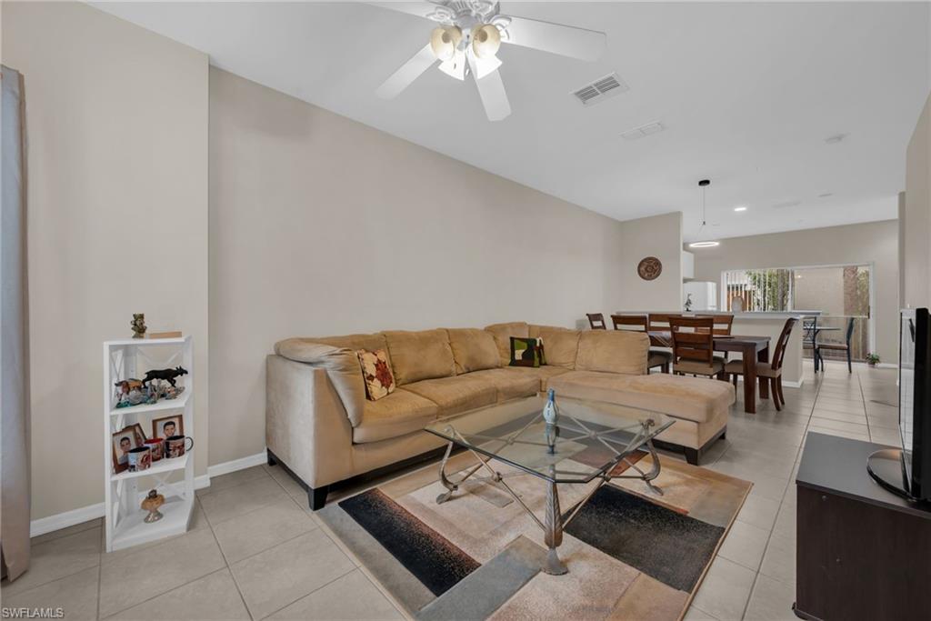3280 Lindsey LN 5