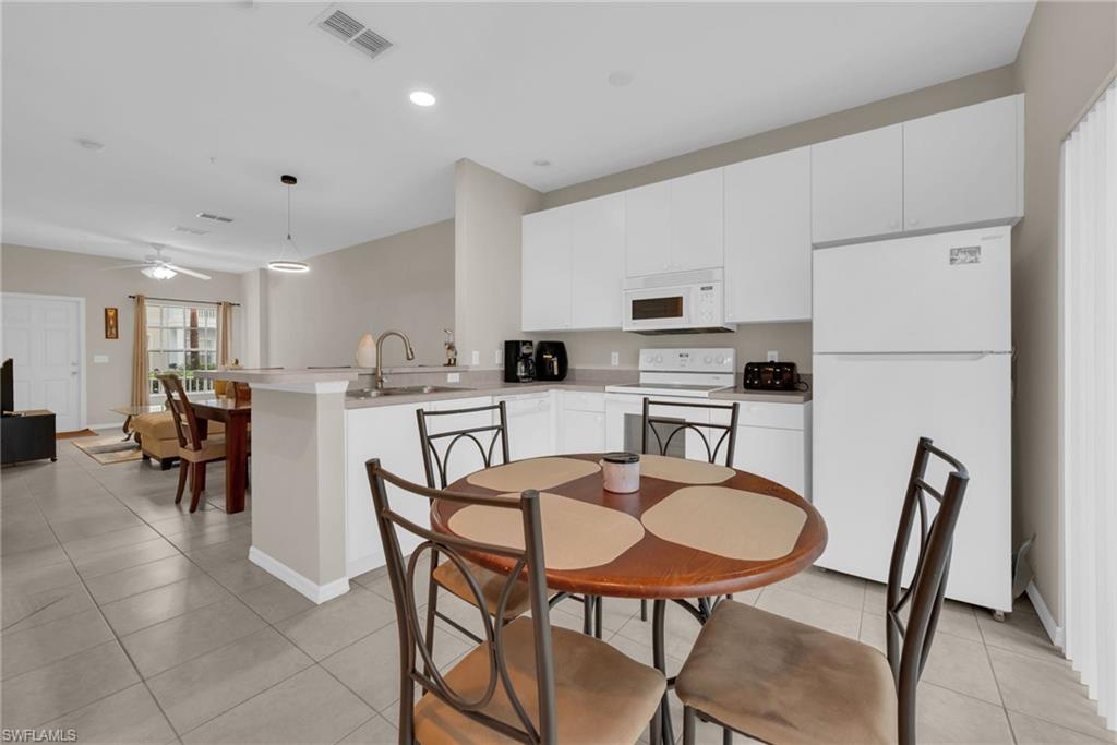 3280 Lindsey LN 5