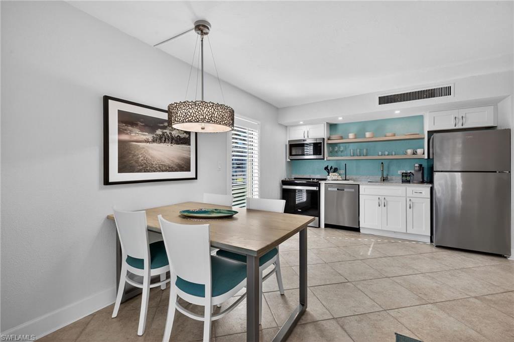 COTTAGE COLONY WEST CONDO - Residential