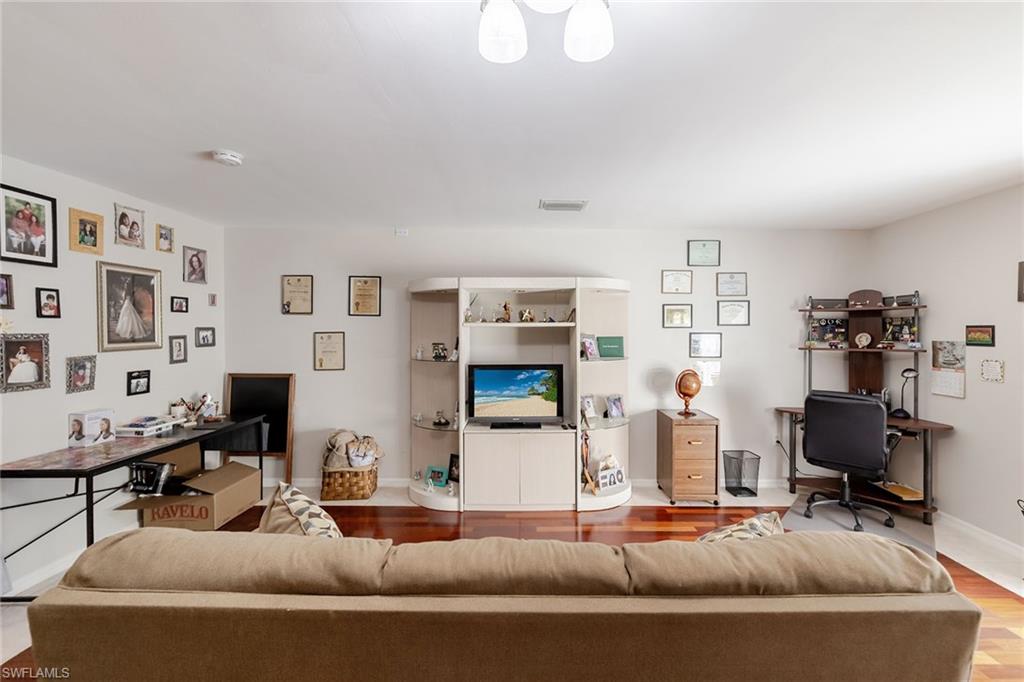 GOLDEN GATE ESTATES - Residential