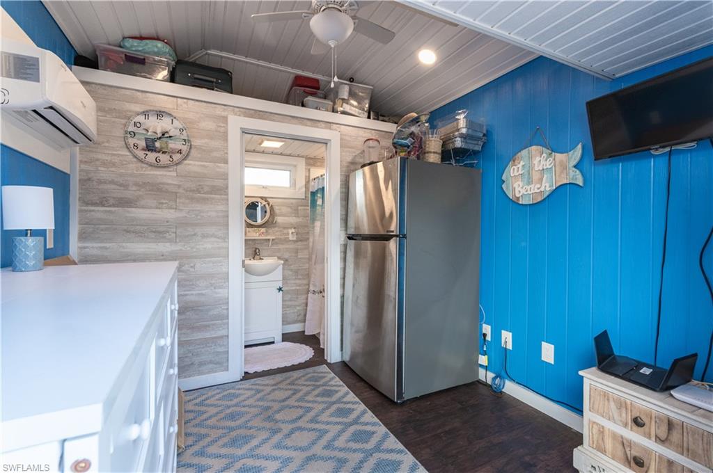 CYPRESS TRAIL RV RESORT - Land