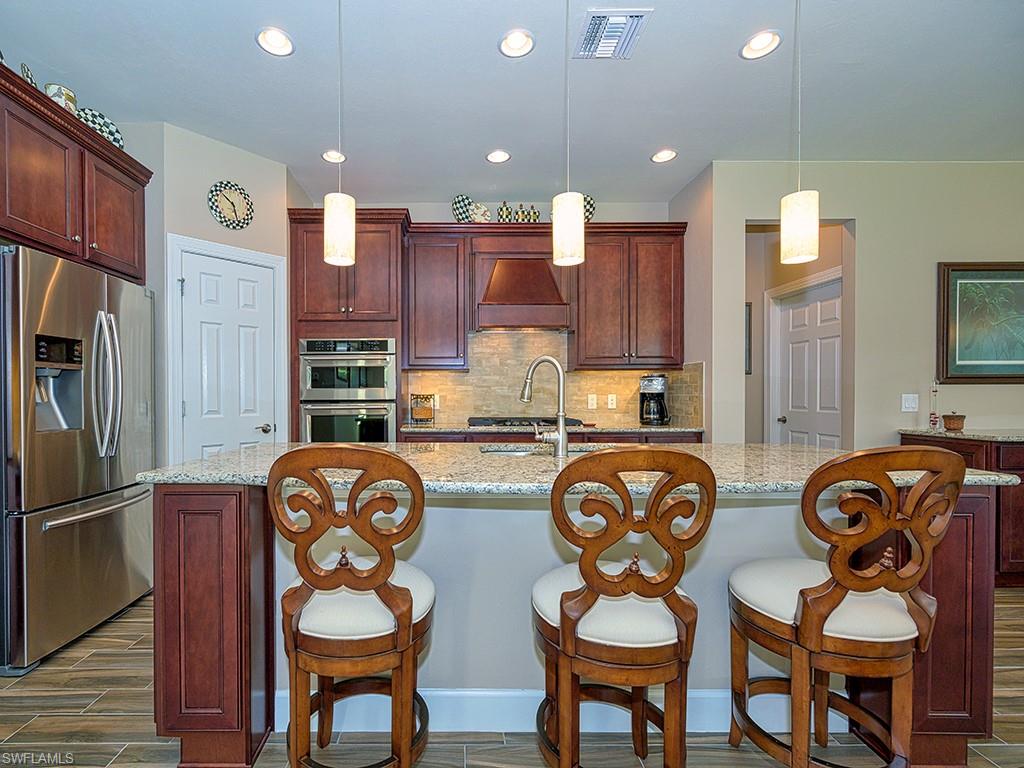 WINDING CYPRESS - Residential