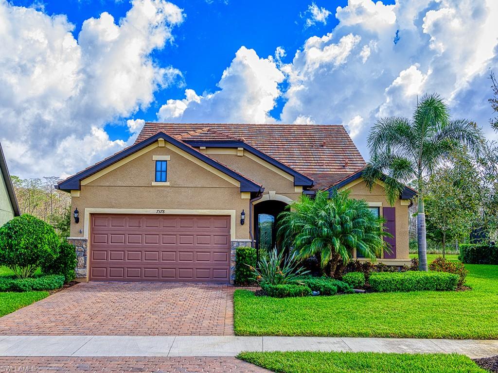 WINDING CYPRESS - Residential