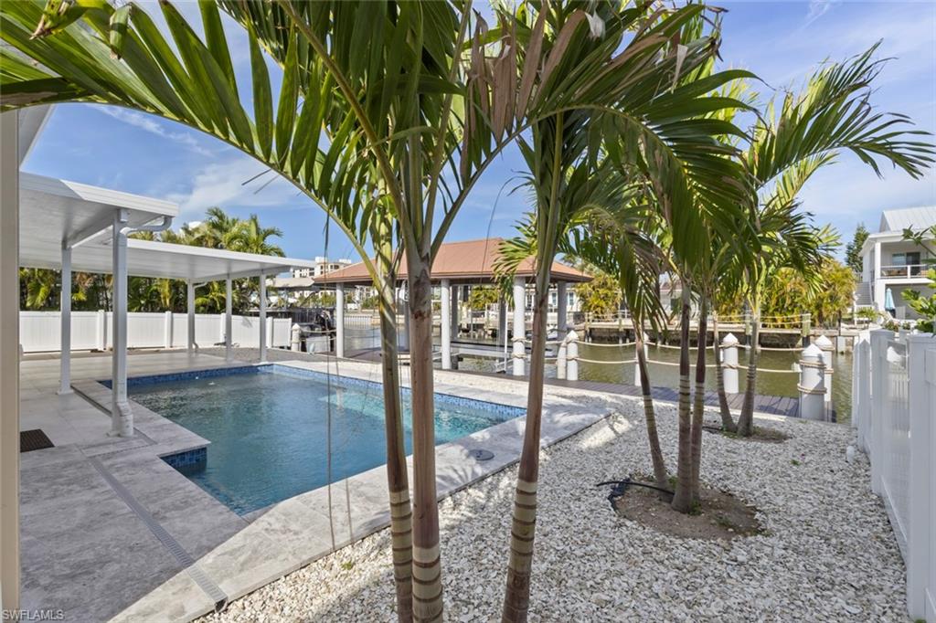 FAIRVIEW ISLES - Residential