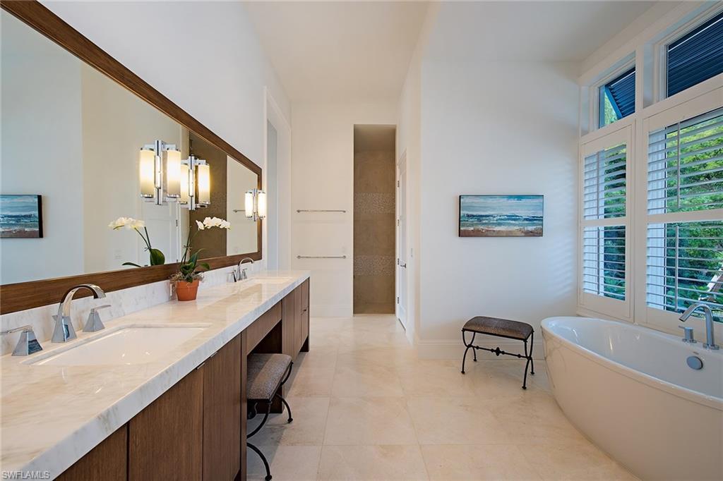 ROYAL HARBOR - Residential