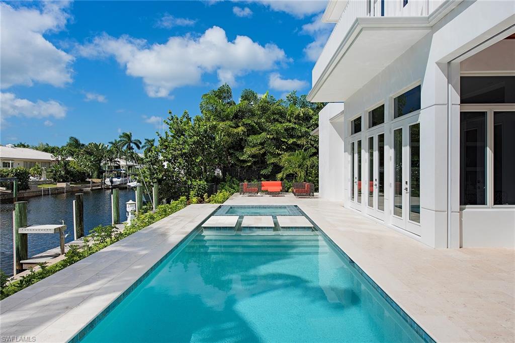 ROYAL HARBOR - Residential