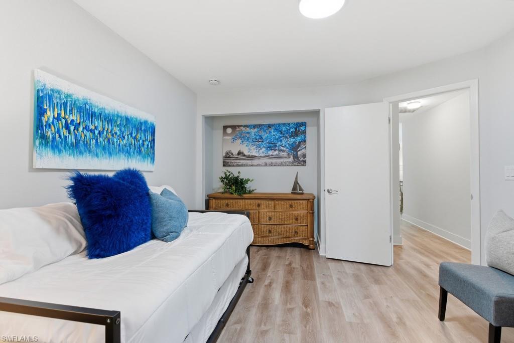 NAPLES PARK - Residential