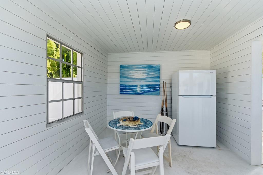 NAPLES PARK - Residential