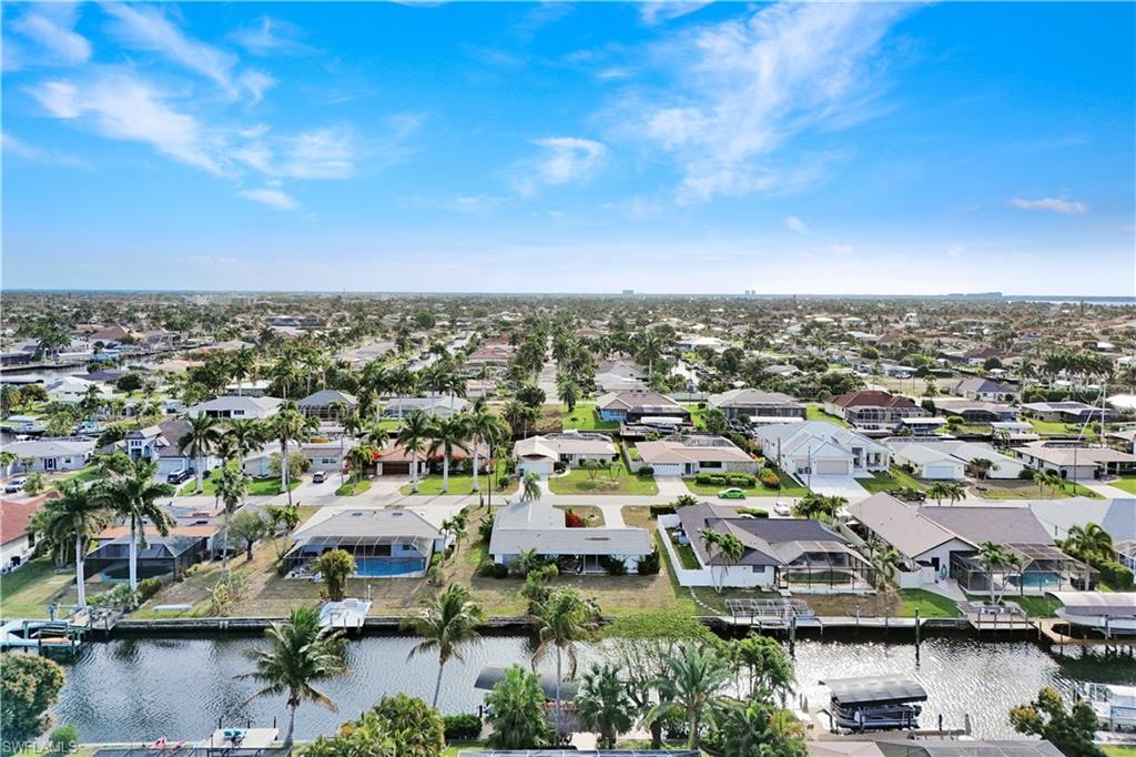 CAPE CORAL - Land