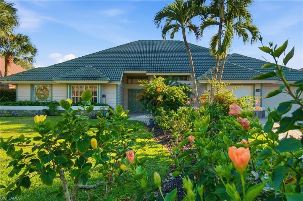 Photo of 716 Pitch Apple LN, NAPLES, FL 34108 (MLS # 226003714)