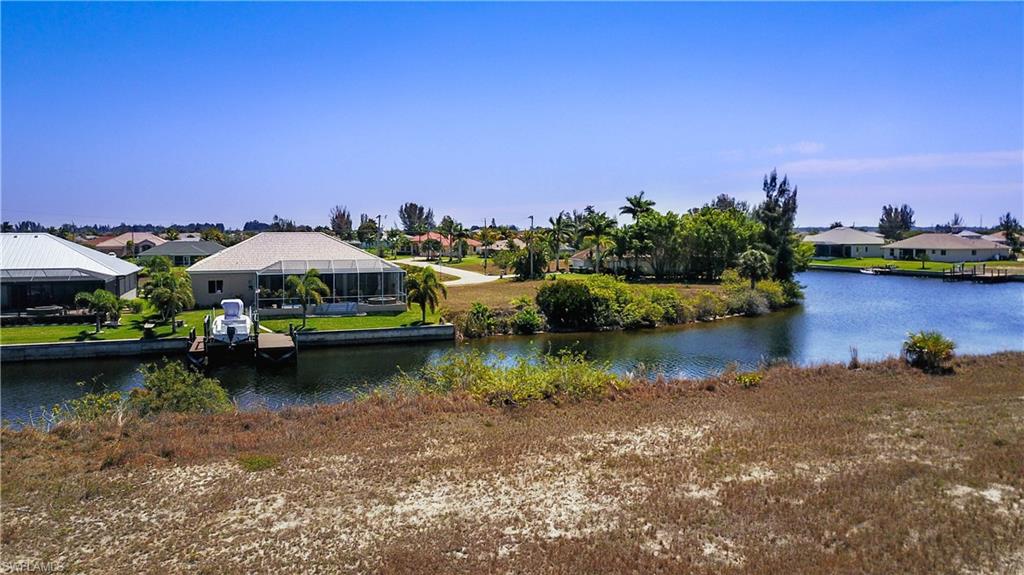 CAPE CORAL - Land