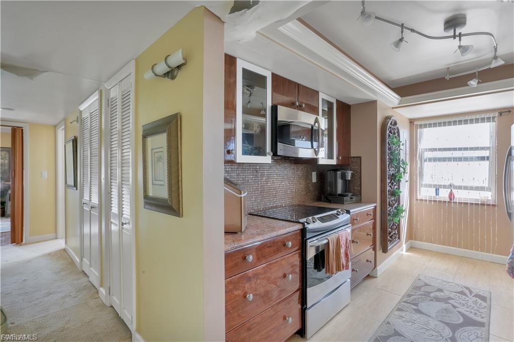 EDEN HOUSE CONDO - Residential