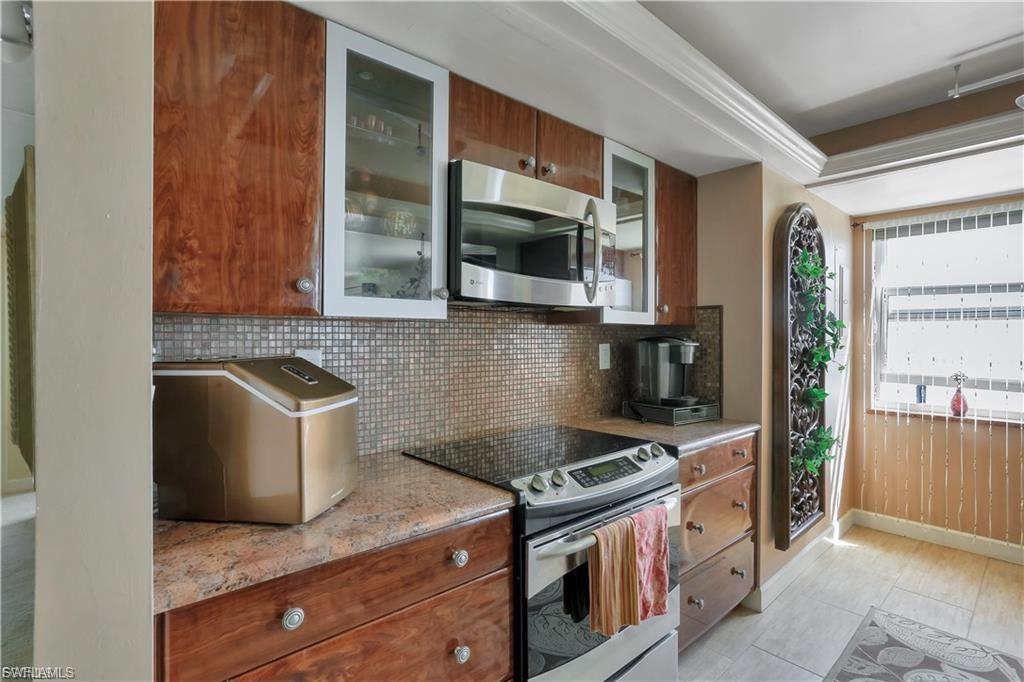 EDEN HOUSE CONDO - Residential