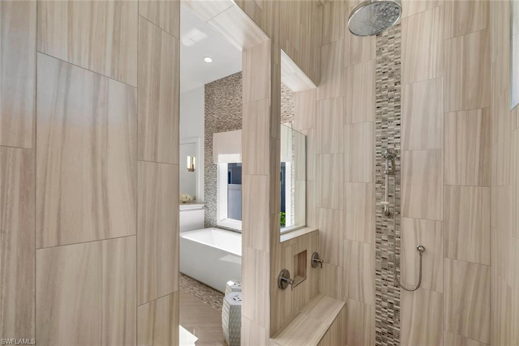 BAY WOODS - Residential