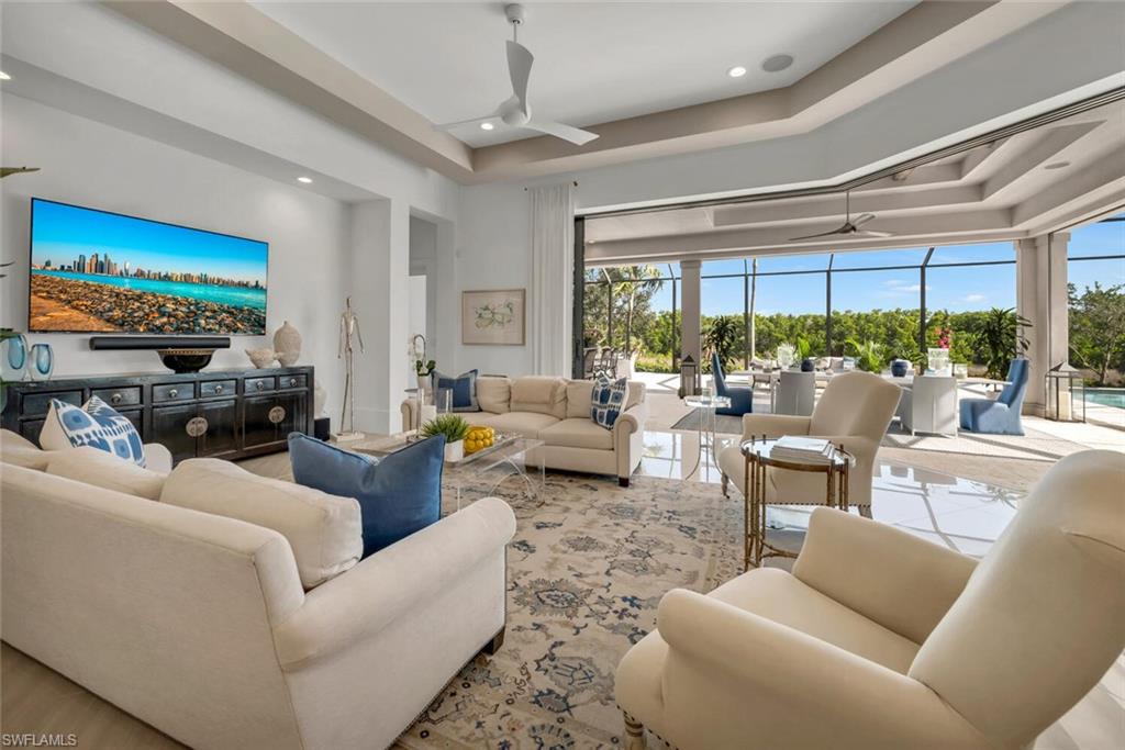 BAY WOODS - Residential