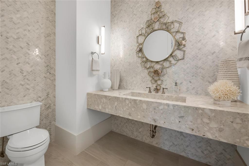 BAY WOODS - Residential