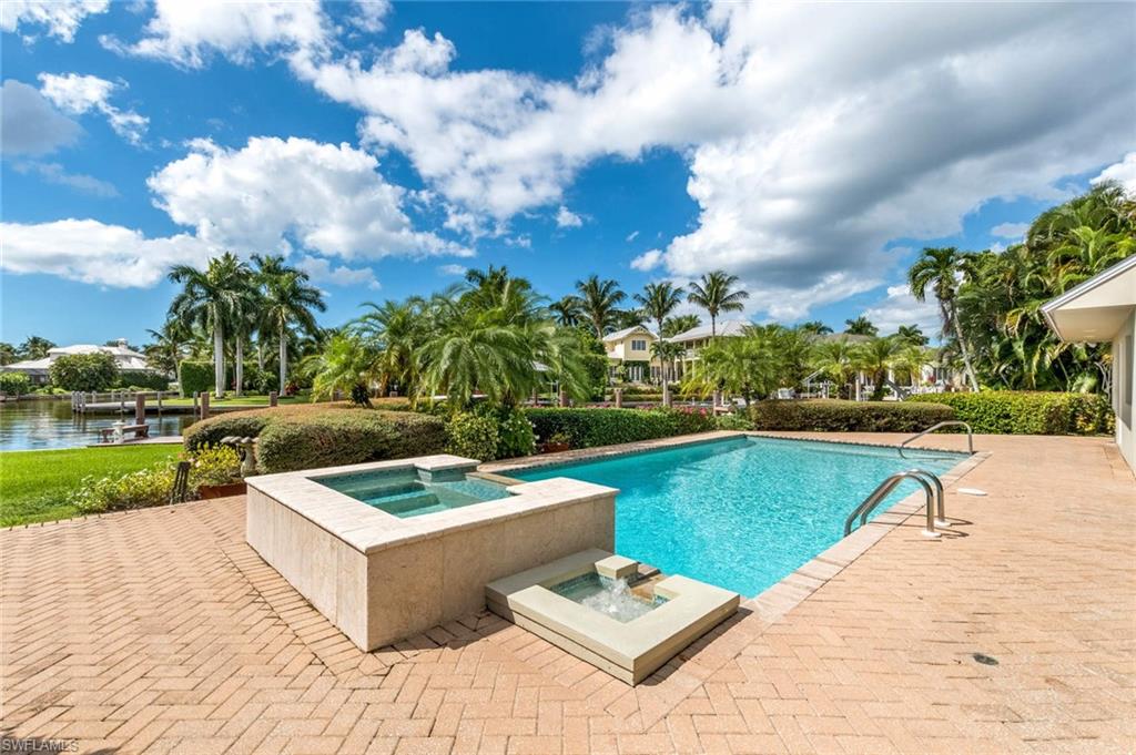 AQUALANE SHORES - Residential