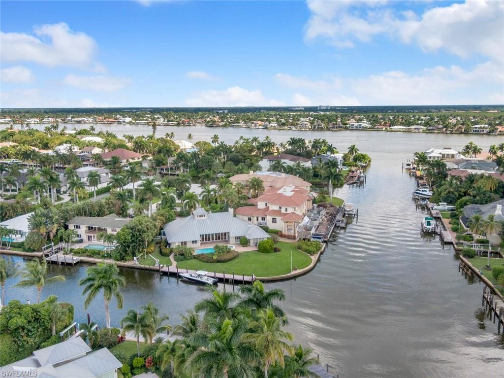 AQUALANE SHORES - Residential