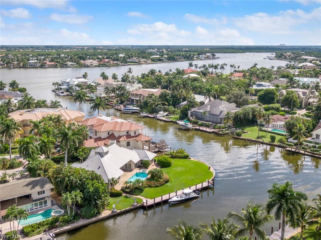 AQUALANE SHORES - Residential