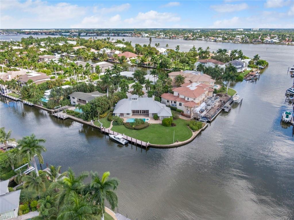 AQUALANE SHORES - Residential