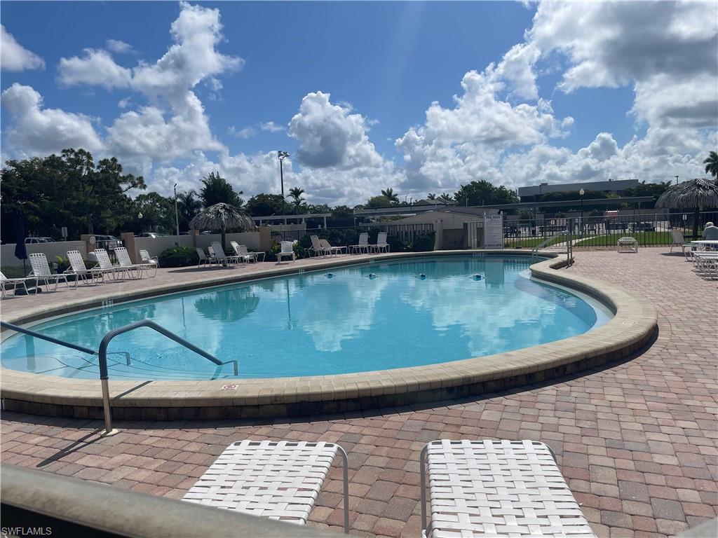 SEVEN LAKES - Residential