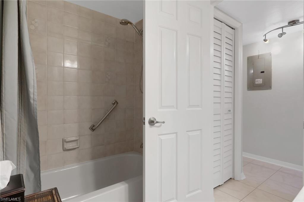 CITADEL WEST - Residential