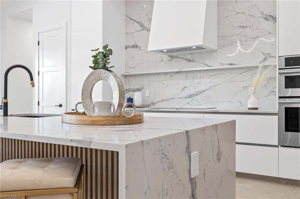 NAPLES PARK - Residential