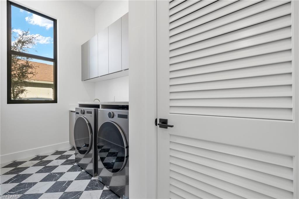 NAPLES PARK - Residential