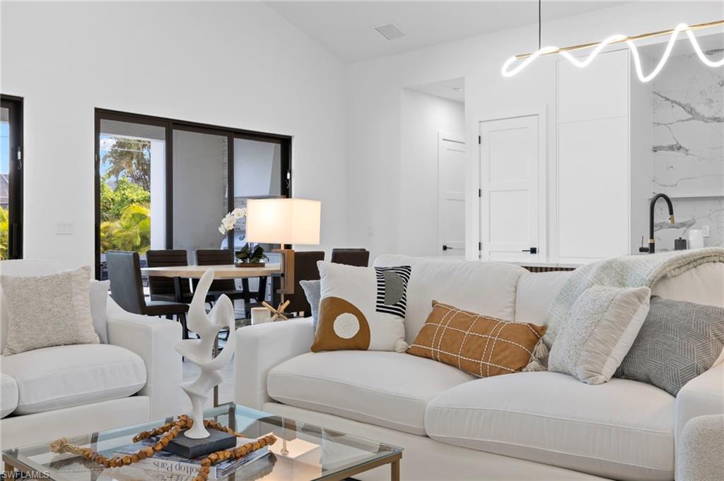 NAPLES PARK - Residential