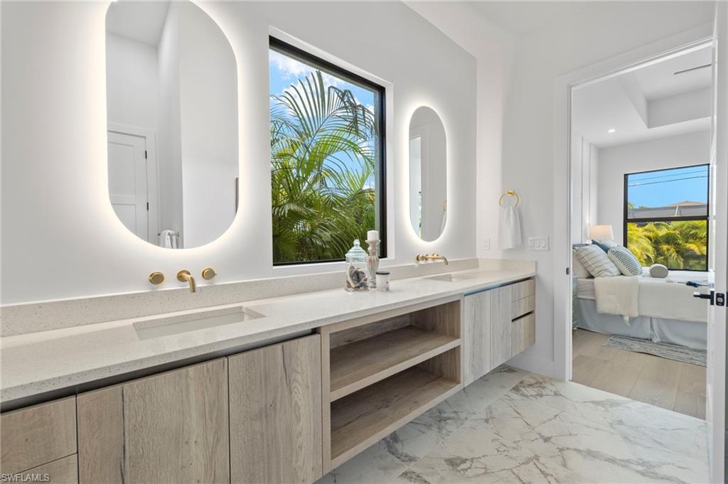 NAPLES PARK - Residential