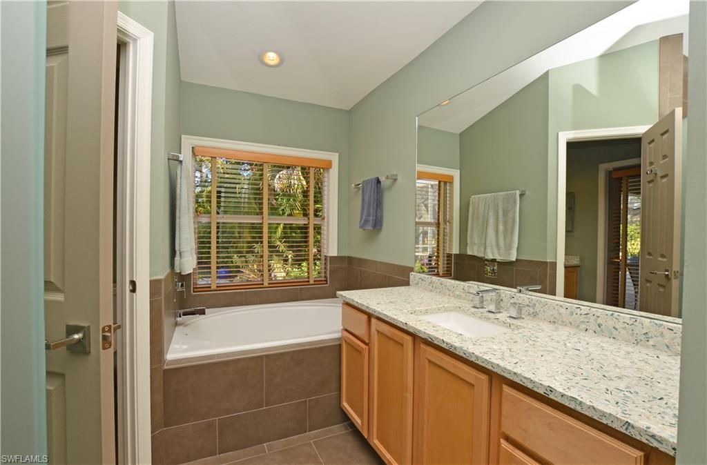 AUTUMN WOODS - Residential