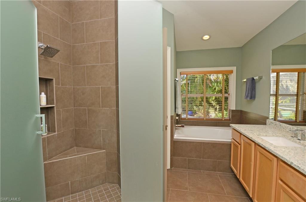 AUTUMN WOODS - Residential