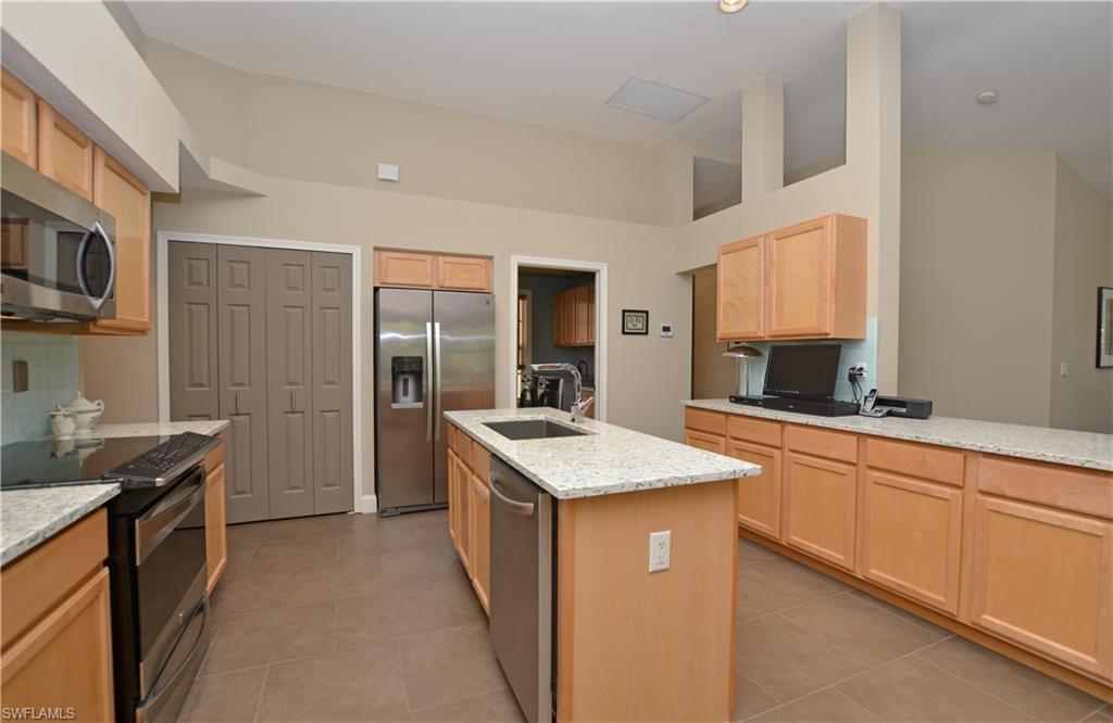 AUTUMN WOODS - Residential