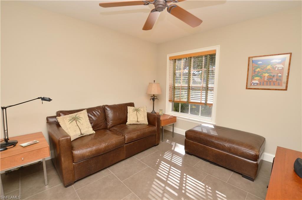 AUTUMN WOODS - Residential