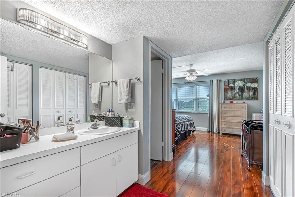 SEVEN LAKES - Residential