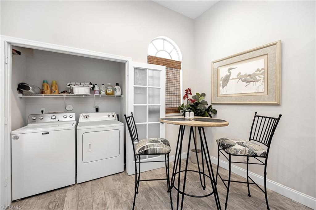 LAKESIDE CARRIAGE HOMES - Residential Lease