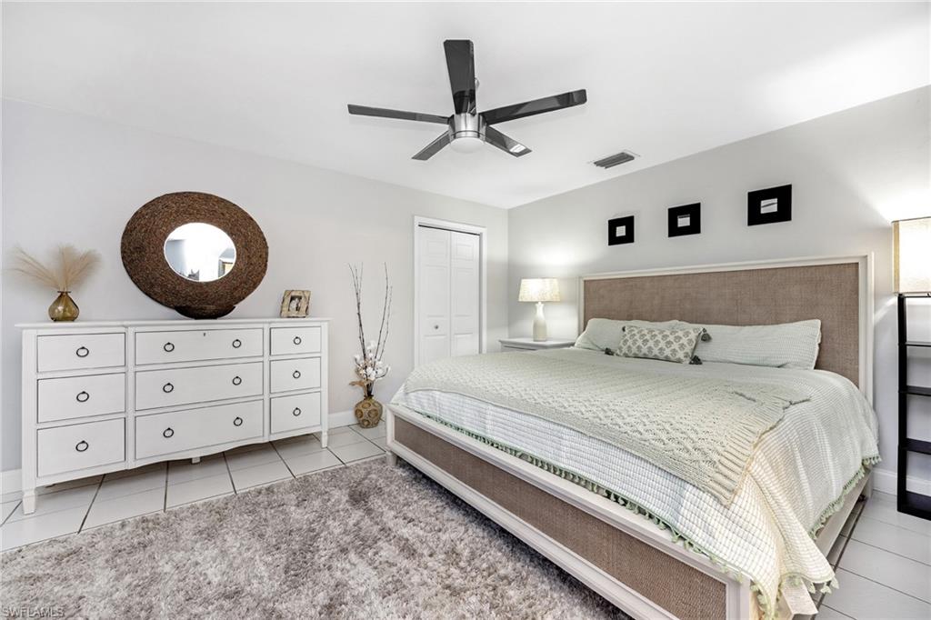 LAKESIDE CARRIAGE HOMES - Residential Lease