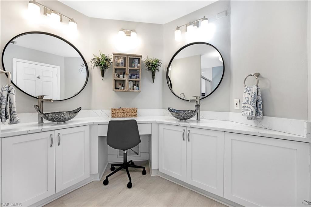 LAKESIDE CARRIAGE HOMES - Residential Lease