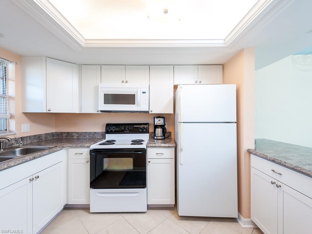 DAVIS LAKE CONDO - Residential