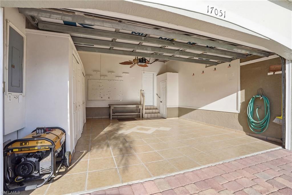 COLONY LAKES - Residential