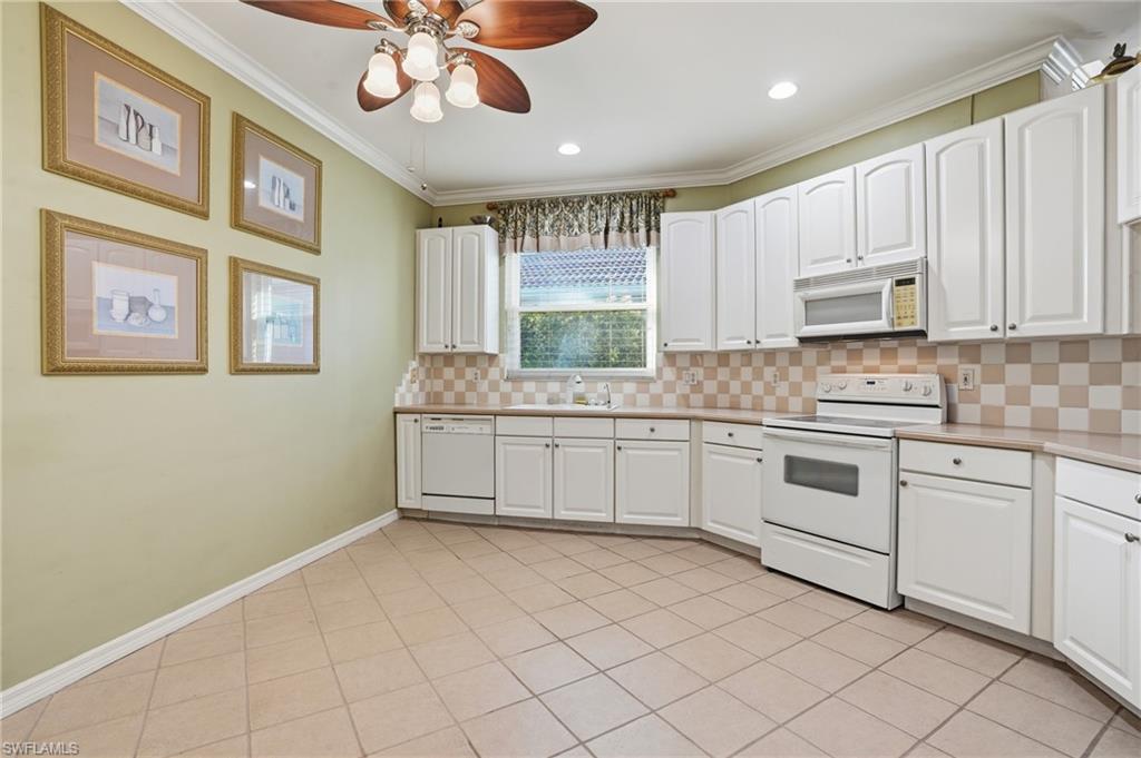 COLONY LAKES - Residential