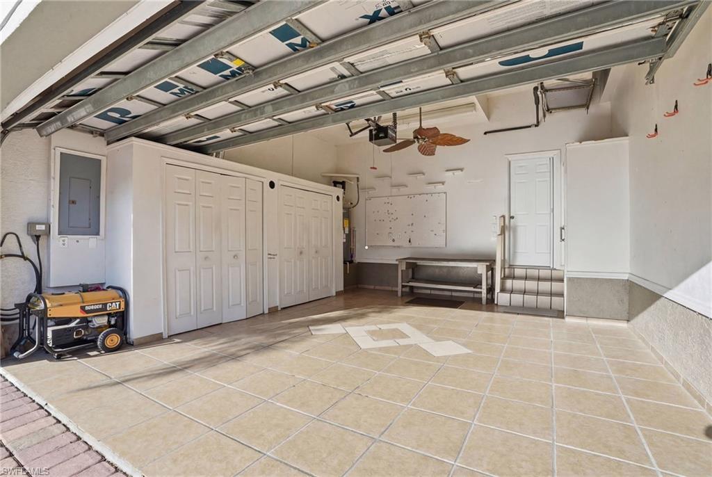 COLONY LAKES - Residential