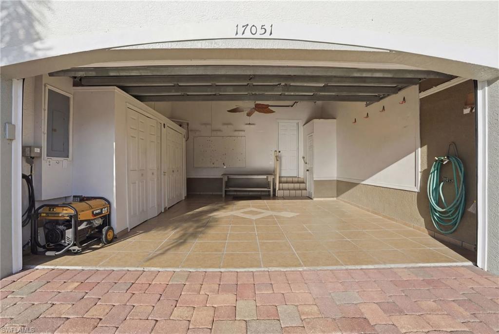 COLONY LAKES - Residential